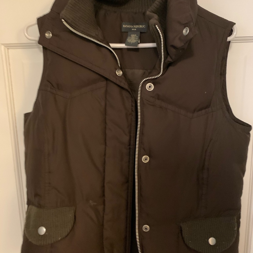Women’s Banana Republic puffer vest